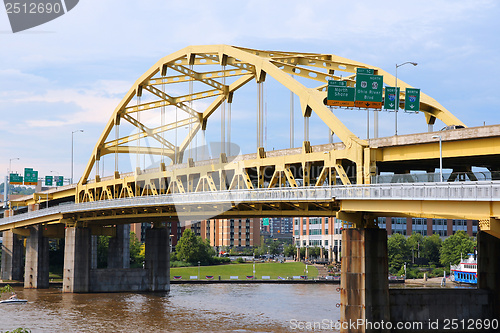 Image of Pittsburgh bridge