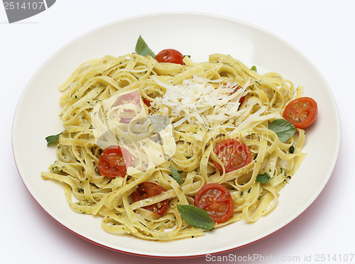 Image of Tagliatelle with pesto and tomatoes