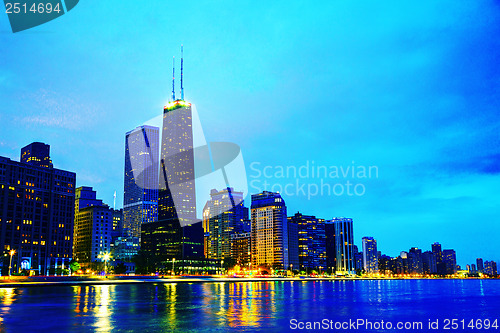 Image of Downtown Chicago, IL at sunset