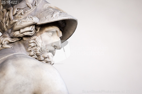 Image of Menelaus supporting the body of Patroclus