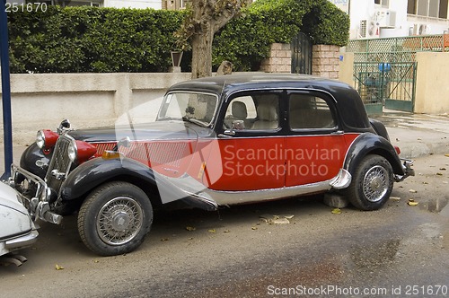 Image of Old Citroen car in Cairo