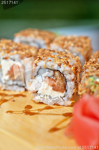 Image of sesame sushi rolls
