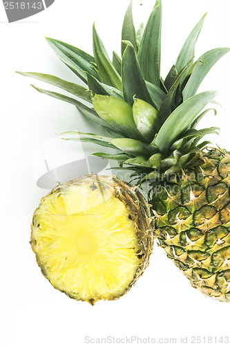 Image of Ripe pineapple with slices