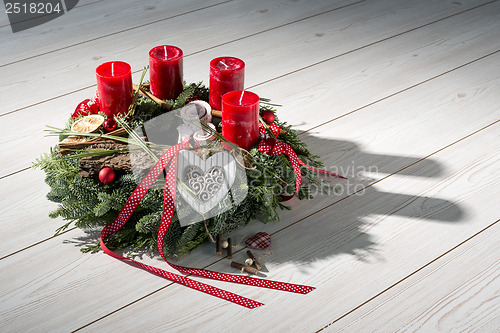 Image of Advent wreath with red candles