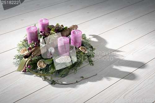 Image of Advent wreath with purple candles