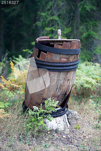 Image of Old barrel