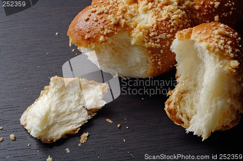 Image of table with cake