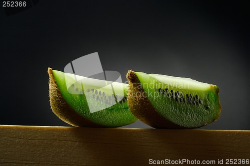 Image of still life with kiwi fruit