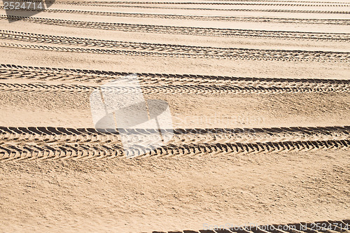 Image of Tyre tracks