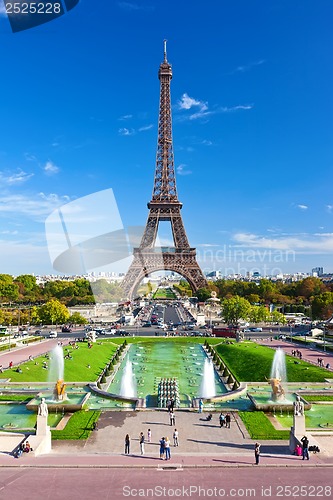 Image of Eiffel Tower in Paris