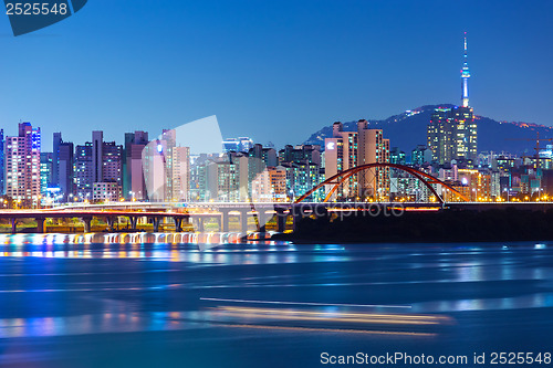 Image of Seoul at night