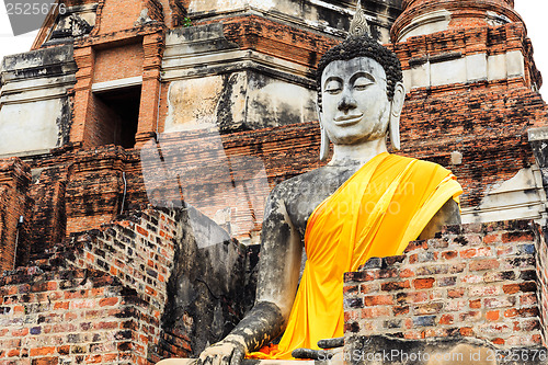 Image of Giant buddha statue in temple