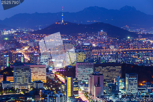 Image of Seoul skyline at night