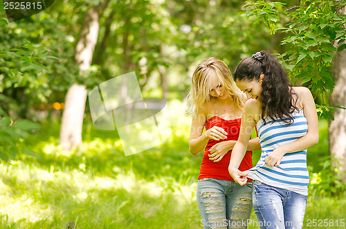 Image of girlfriends