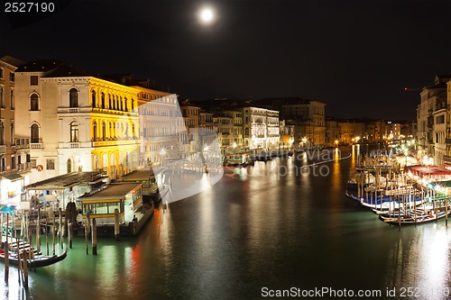 Image of Venice at night