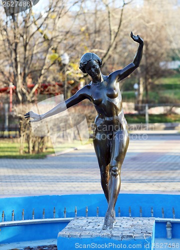 Image of Sculpture of a naked girl in Gorky Park