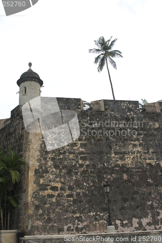 Image of the wall and sentry post old san juan