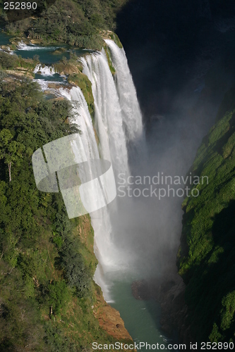 Image of Tamul waterfall in Huasteca, Mexico