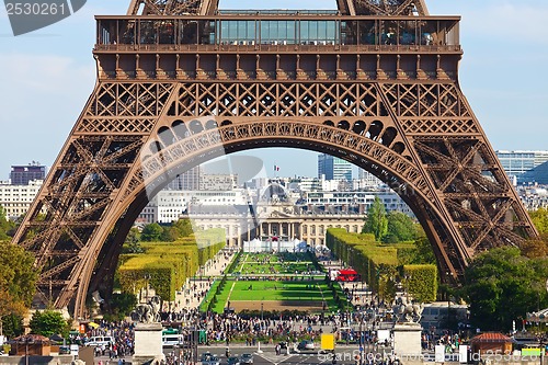 Image of Eiffel Tower in Paris