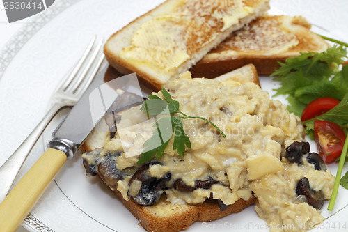 Image of Scrambled egg with mushrooms meal