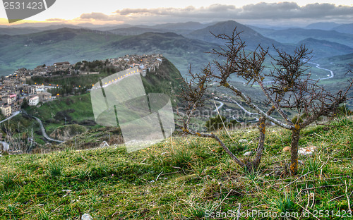 Image of Polizzi Generosa in hdr