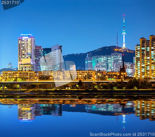 Image of Seoul city at night