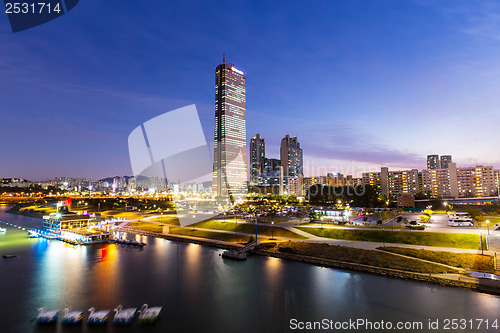 Image of Seoul skyline at night