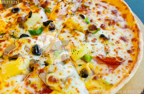 Image of Italian Pizza close up