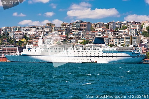 Image of Cruise Ship in Istanbul