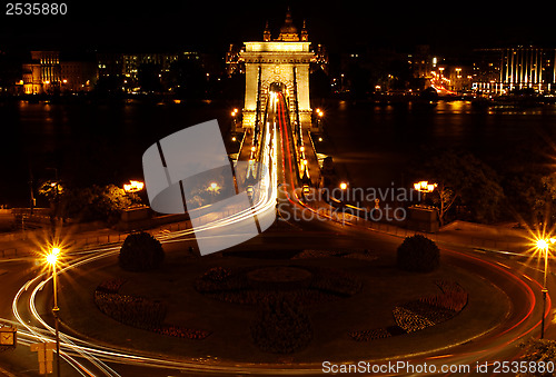 Image of Night image of the hungarian chain Bridge