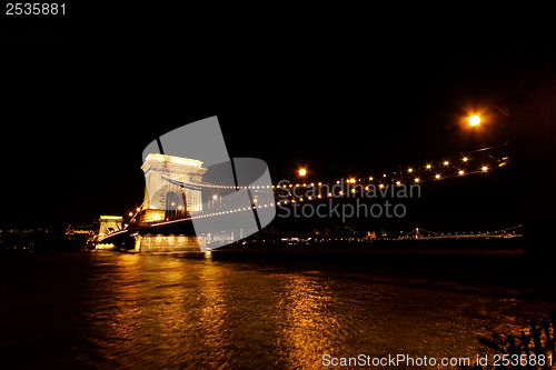 Image of Night image of the hungarian chain Bridge