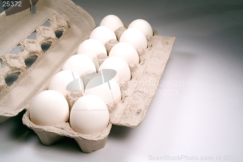 Image of A dozen eggs