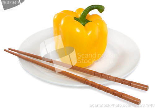 Image of Yellow pepper on a plate