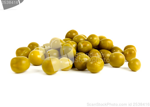 Image of Tinned green peas isolated