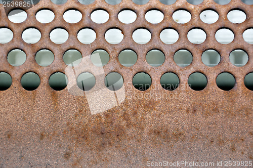 Image of rusty circles