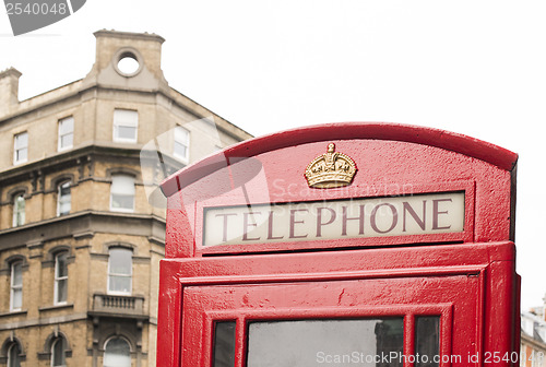 Image of Red Phone cabine in London.