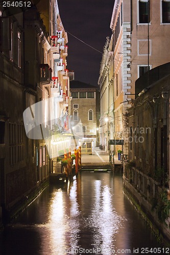 Image of Venice at night