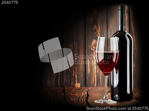 Image of Red wine with a wineglass