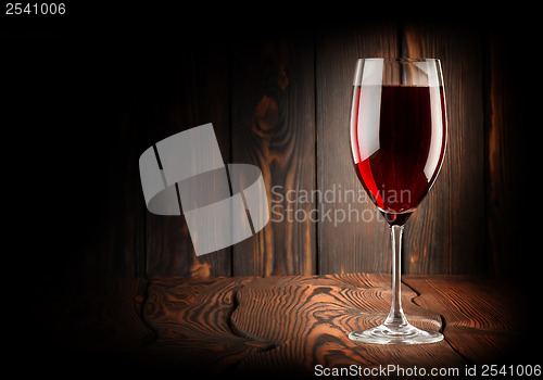 Image of Wineglass of red win