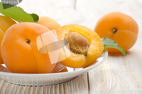 Image of Apricot on the table