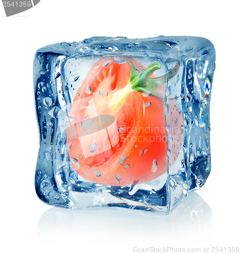 Image of Ice cube and tomato
