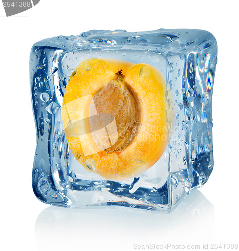 Image of Ice cube and apricot