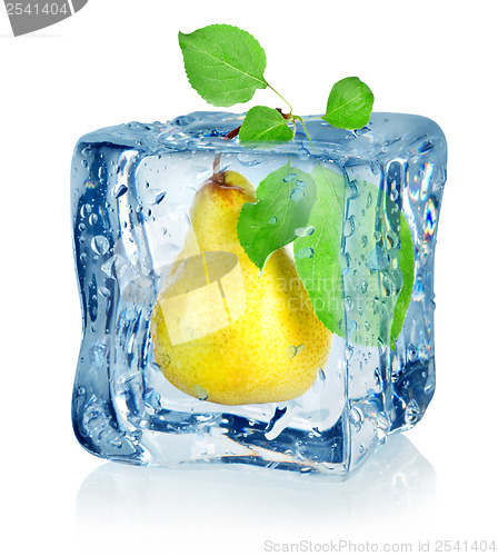Image of Ice cube and pear