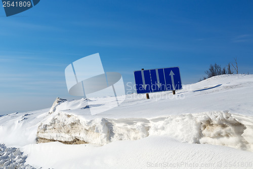 Image of traffic signal separation of the bands in the snow