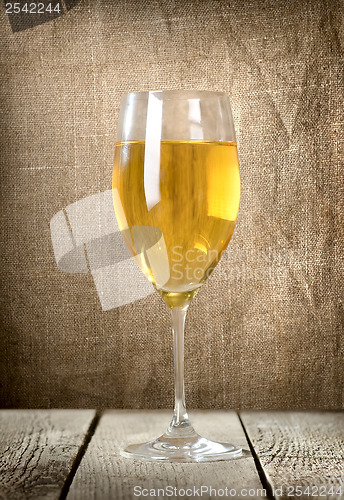 Image of Glass of white wine