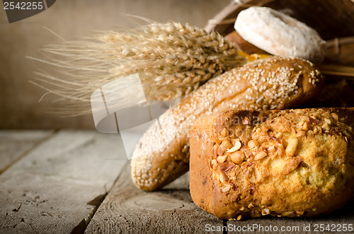 Image of Wheat and bread assortment