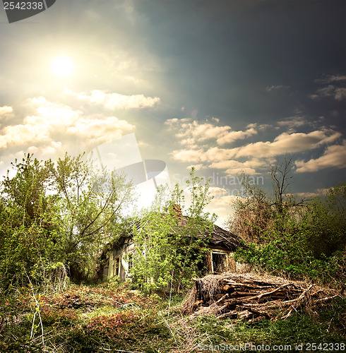 Image of Old collapsed house