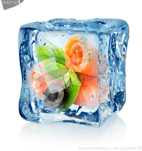 Image of Fish rolls in ice cube