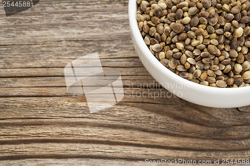 Image of whole hemp seeds