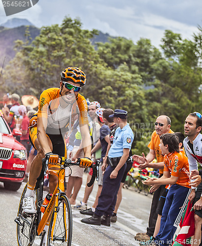 Image of Mikel Astarloza  Climbing Alpe D'Huez